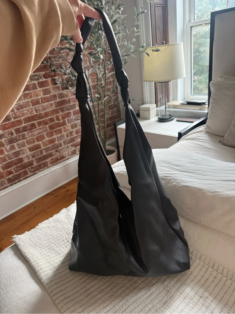 Black Knotted Shoulder Hobo Bag